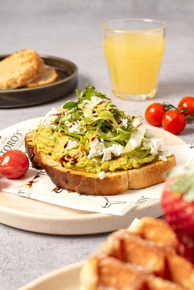 Avocado toast with/out eggs